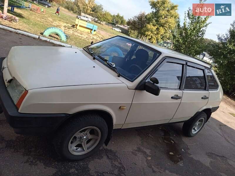 Хэтчбек ВАЗ / Lada 2109 1992 в Александрие