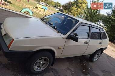 Хэтчбек ВАЗ 2109 1992 в 
