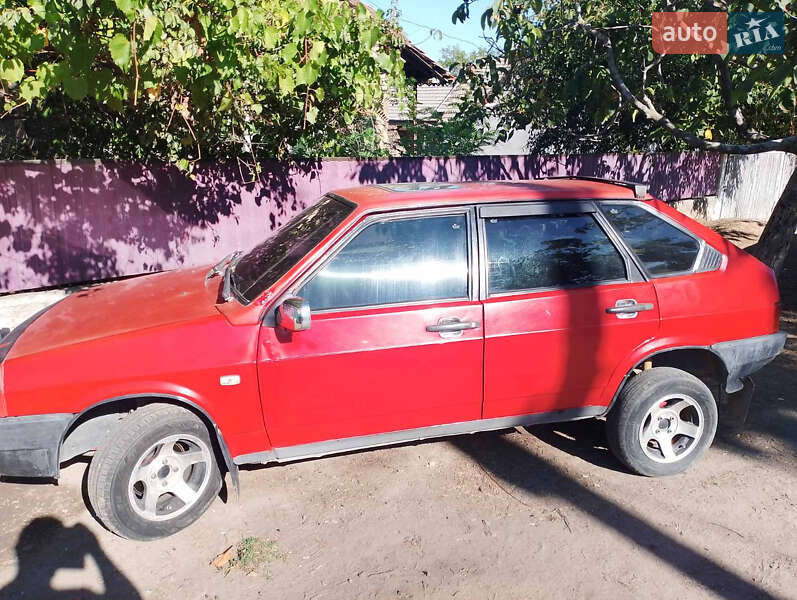 Хэтчбек ВАЗ / Lada 2109 1990 в Измаиле фото 4 Хэтчбек ВАЗ / Lada 2109 1990 в Измаиле