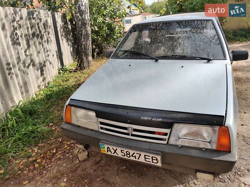 Хэтчбек ВАЗ 2109 1998 в 
