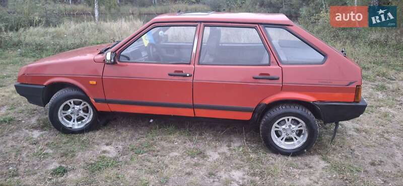 Хэтчбек ВАЗ / Lada 2109 1992 в Хорошеве фото 5 Хэтчбек ВАЗ / Lada 2109 1992 в Хорошеве