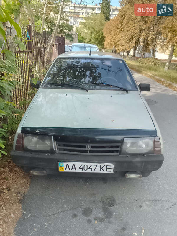 Хетчбек ВАЗ / Lada 2109 2002 в Києві