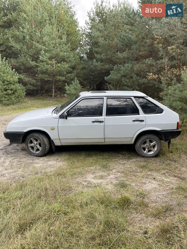 Хетчбек ВАЗ / Lada 2109 1990 в Жовкві фото 3 Хетчбек ВАЗ / Lada 2109 1990 в Жовкві