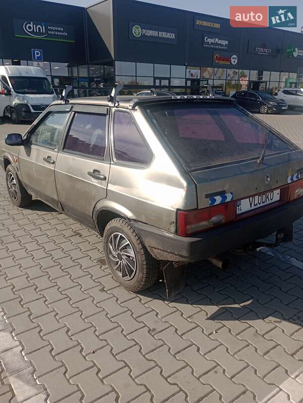 Хэтчбек ВАЗ / Lada 2109 2000 в Львове