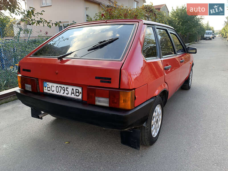 Хэтчбек ВАЗ / Lada 2109 1991 в Львове