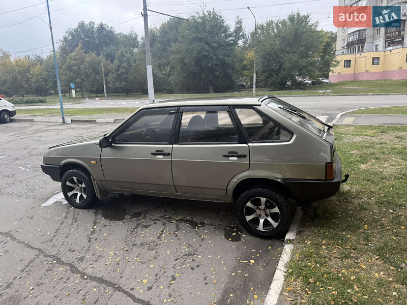 Хетчбек ВАЗ / Lada 2109 2002 в Запоріжжі фото 9 Хетчбек ВАЗ / Lada 2109 2002 в Запоріжжі