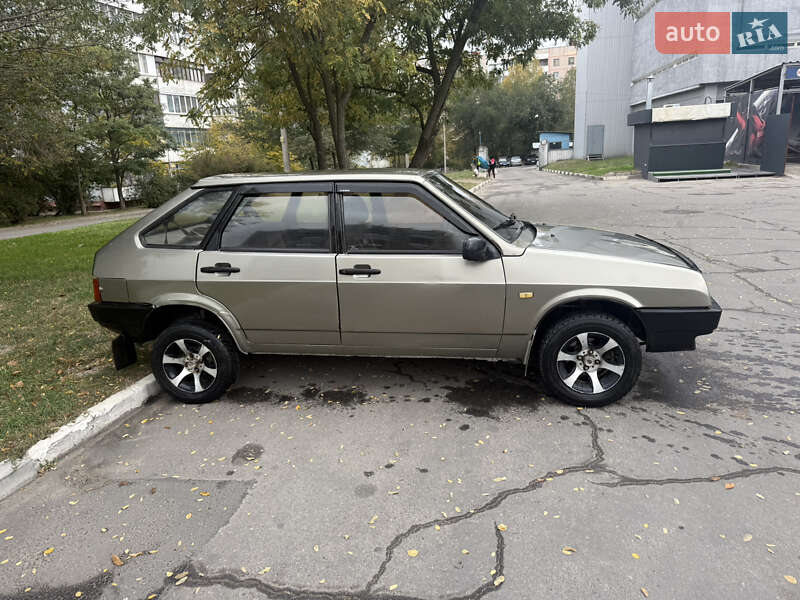 Хетчбек ВАЗ / Lada 2109 2002 в Запоріжжі фото 13 Хетчбек ВАЗ / Lada 2109 2002 в Запоріжжі