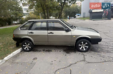 Хэтчбек ВАЗ 2109 2002 в 