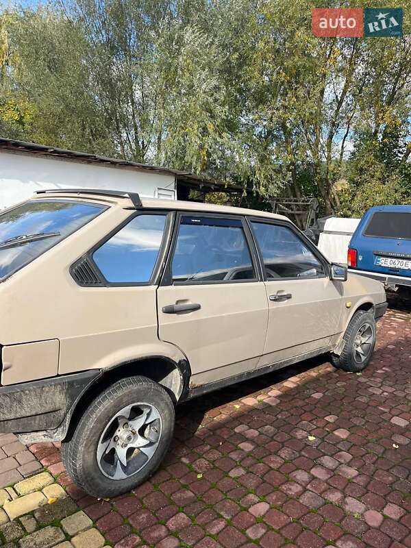 Хэтчбек ВАЗ / Lada 2109 1985 в Черновцах