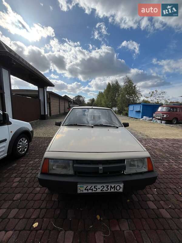Хэтчбек ВАЗ / Lada 2109 1985 в Черновцах