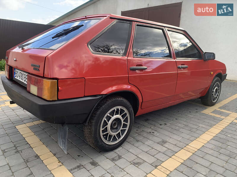 Хэтчбек ВАЗ / Lada 2109 1995 в Зборове