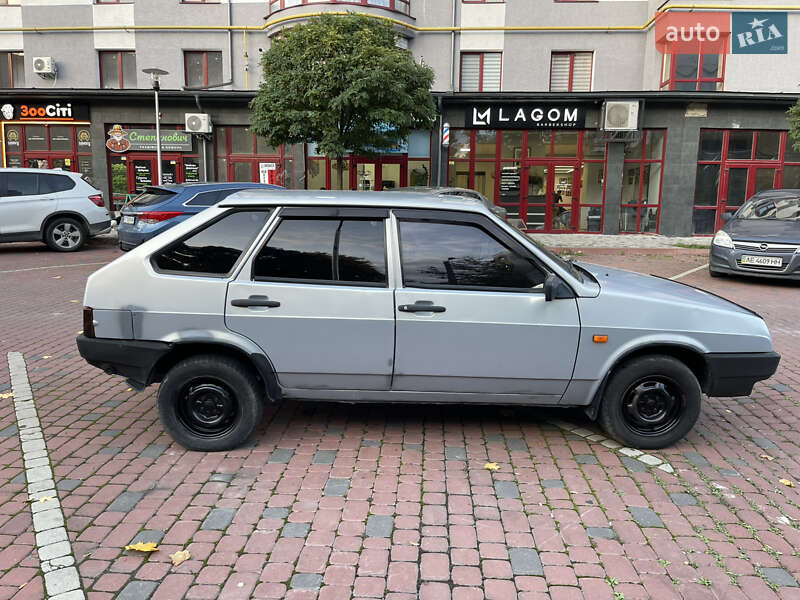 Хэтчбек ВАЗ / Lada 2109 2005 в Ивано-Франковске