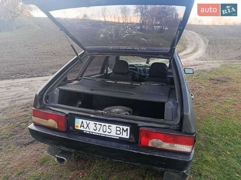 Хэтчбек ВАЗ / Lada 2109 1990 в Змиеве фото 3 Хэтчбек ВАЗ / Lada 2109 1990 в Змиеве