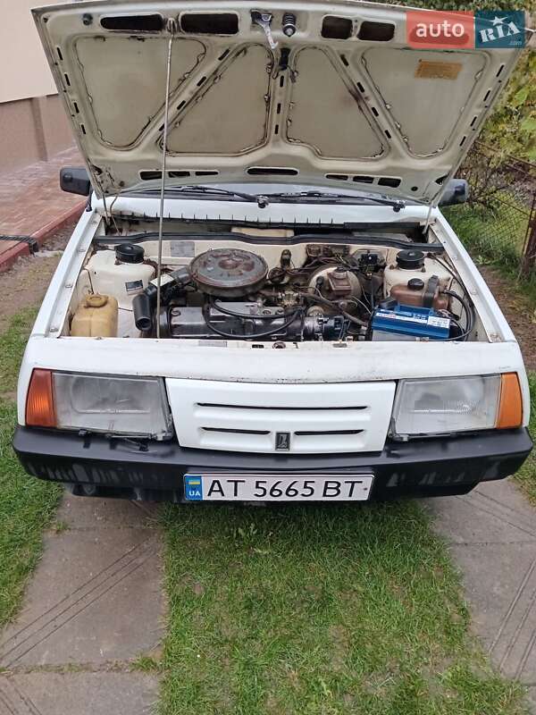 Хэтчбек ВАЗ / Lada 2109 1992 в Ивано-Франковске