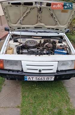 Хэтчбек ВАЗ 2109 1992 в 