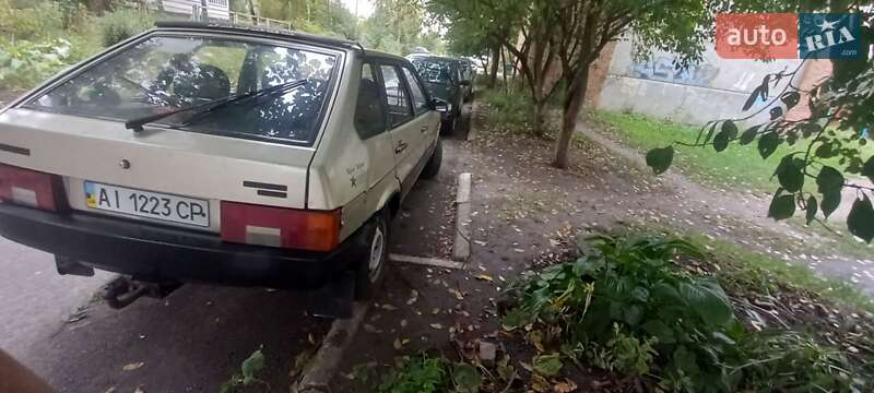 Хэтчбек ВАЗ / Lada 2109 1998 в Киеве