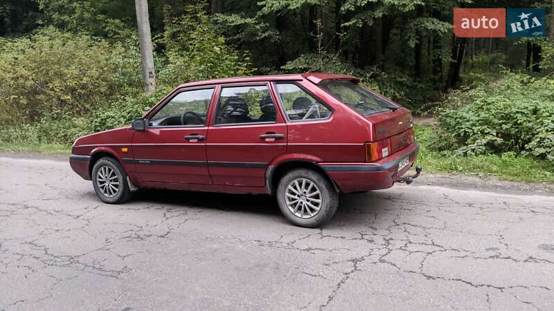 Хэтчбек ВАЗ / Lada 2109 1998 в Ровно