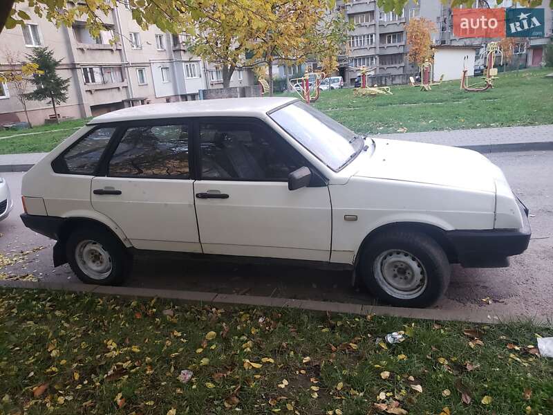 Хэтчбек ВАЗ / Lada 2109 1998 в Коломые