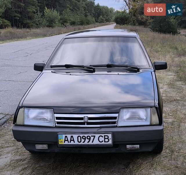 Хэтчбек ВАЗ / Lada 2109 1995 в Кременчуге фото 3 Хэтчбек ВАЗ / Lada 2109 1995 в Кременчуге