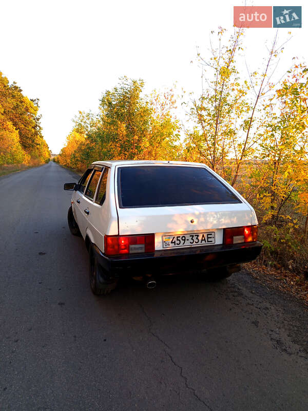 Хетчбек ВАЗ / Lada 2109 1990 в Полтаві фото 4 Хетчбек ВАЗ / Lada 2109 1990 в Полтаві