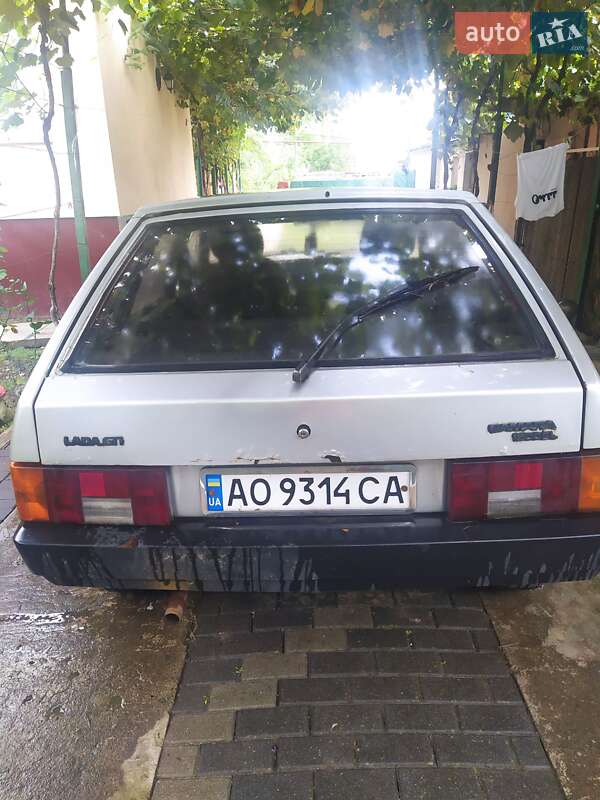 Хэтчбек ВАЗ / Lada 2109 1991 в Ужгороде фото 8 Хэтчбек ВАЗ / Lada 2109 1991 в Ужгороде