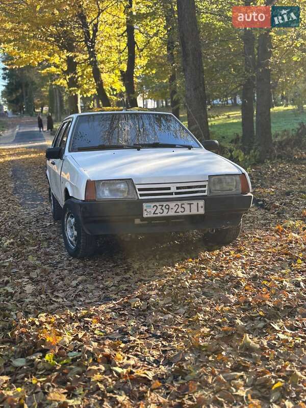 Хэтчбек ВАЗ / Lada 2109 1993 в Зборове фото 7 Хэтчбек ВАЗ / Lada 2109 1993 в Зборове