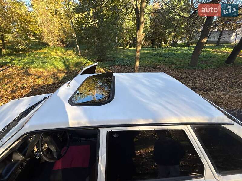 Хэтчбек ВАЗ / Lada 2109 1993 в Зборове фото 24 Хэтчбек ВАЗ / Lada 2109 1993 в Зборове