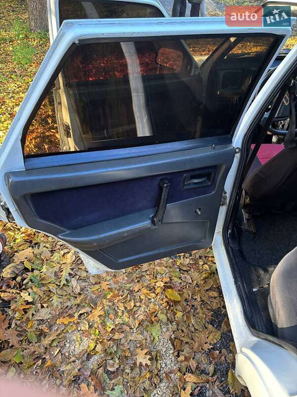 Хэтчбек ВАЗ / Lada 2109 1993 в Зборове фото 26 Хэтчбек ВАЗ / Lada 2109 1993 в Зборове