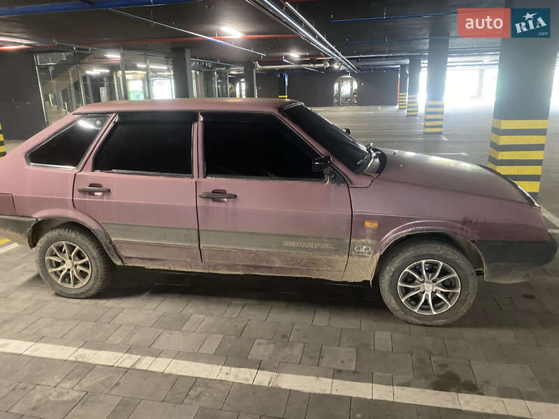 Хэтчбек ВАЗ / Lada 2109 2006 в Яремче