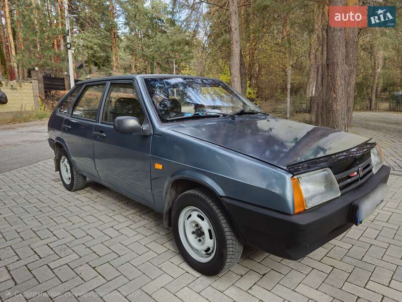 Хэтчбек ВАЗ / Lada 2109 2002 в Новомосковске фото 4 Хэтчбек ВАЗ / Lada 2109 2002 в Новомосковске