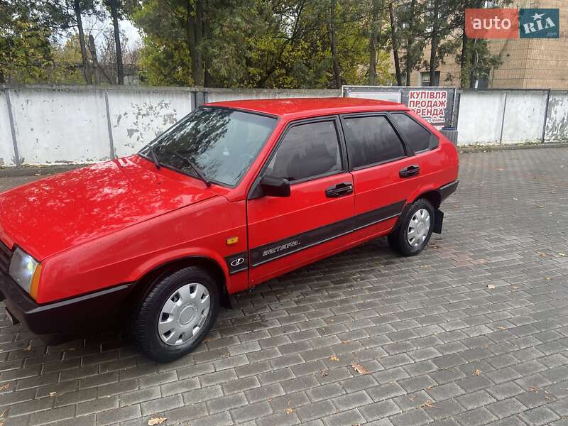 Хетчбек ВАЗ 2109 1991 в  фото Хетчбек ВАЗ 2109 1991 в