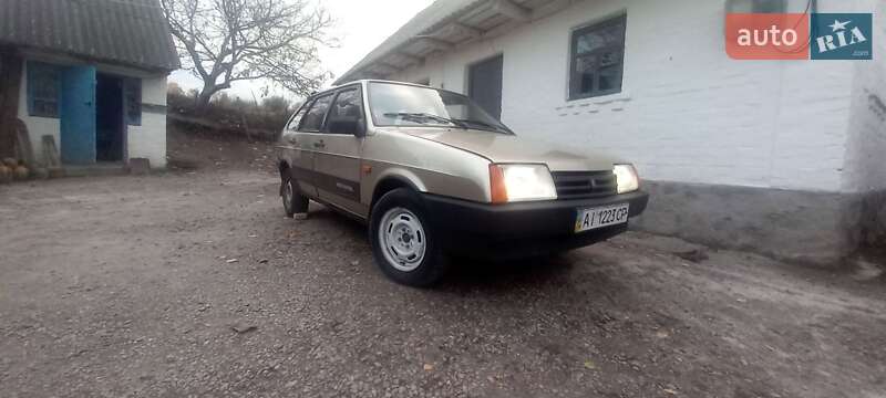 Хэтчбек ВАЗ / Lada 2109 1998 в Киеве фото 9 Хэтчбек ВАЗ / Lada 2109 1998 в Киеве