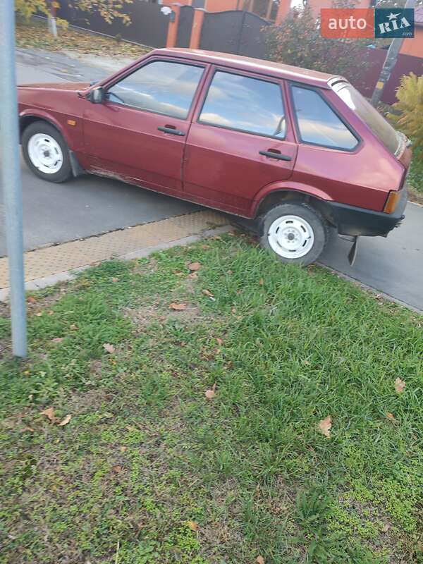 Хэтчбек ВАЗ / Lada 2109 1995 в Переяславе фото 5 Хэтчбек ВАЗ / Lada 2109 1995 в Переяславе