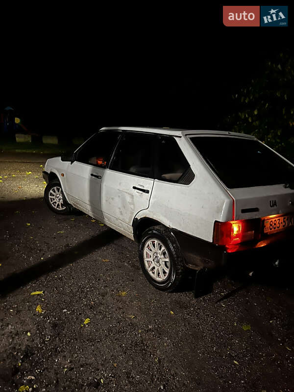 Хэтчбек ВАЗ / Lada 2109 1988 в Березане фото Хэтчбек ВАЗ / Lada 2109 1988 в Березане