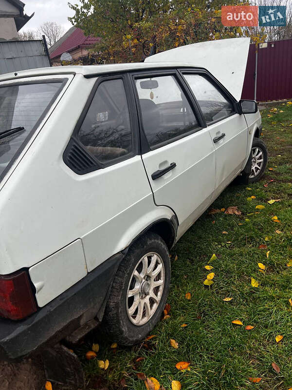 Хэтчбек ВАЗ / Lada 2109 1988 в Березане фото 7 Хэтчбек ВАЗ / Lada 2109 1988 в Березане