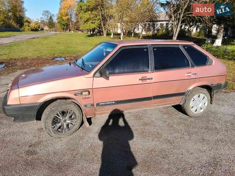 Хэтчбек ВАЗ / Lada 2109 1988 в Бердичеве