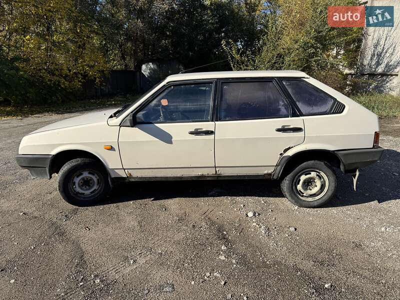Хэтчбек ВАЗ / Lada 2109 1989 в Запорожье фото 3 Хэтчбек ВАЗ / Lada 2109 1989 в Запорожье