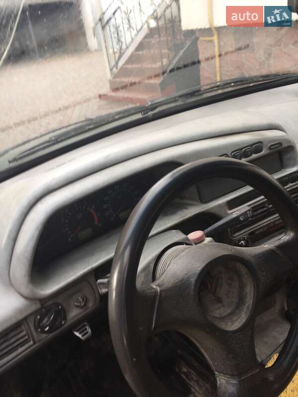 Хэтчбек ВАЗ / Lada 2109 2005 в Золочеве фото 4 Хэтчбек ВАЗ / Lada 2109 2005 в Золочеве