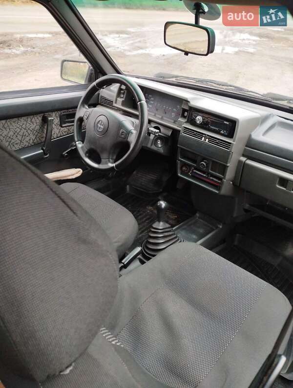 Хэтчбек ВАЗ / Lada 2109 2006 в Белой Церкви фото 2 Хэтчбек ВАЗ / Lada 2109 2006 в Белой Церкви