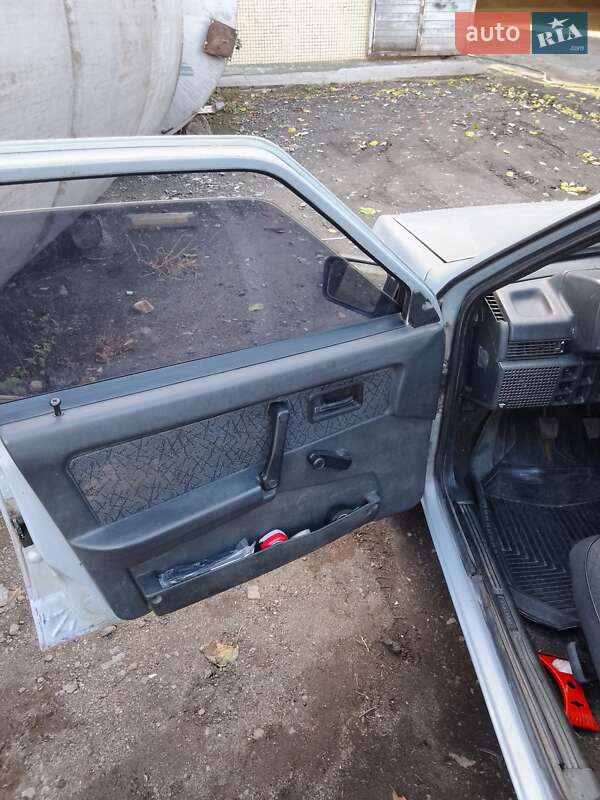 Хетчбек ВАЗ / Lada 2109 2005 в Гайсину