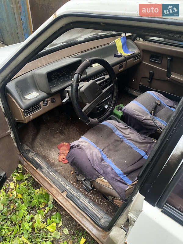 Хэтчбек ВАЗ / Lada 2109 1988 в Киеве фото 6 Хэтчбек ВАЗ / Lada 2109 1988 в Киеве