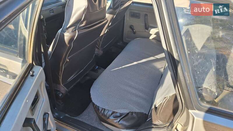 Хэтчбек ВАЗ / Lada 2109 1991 в Смеле фото 5 Хэтчбек ВАЗ / Lada 2109 1991 в Смеле