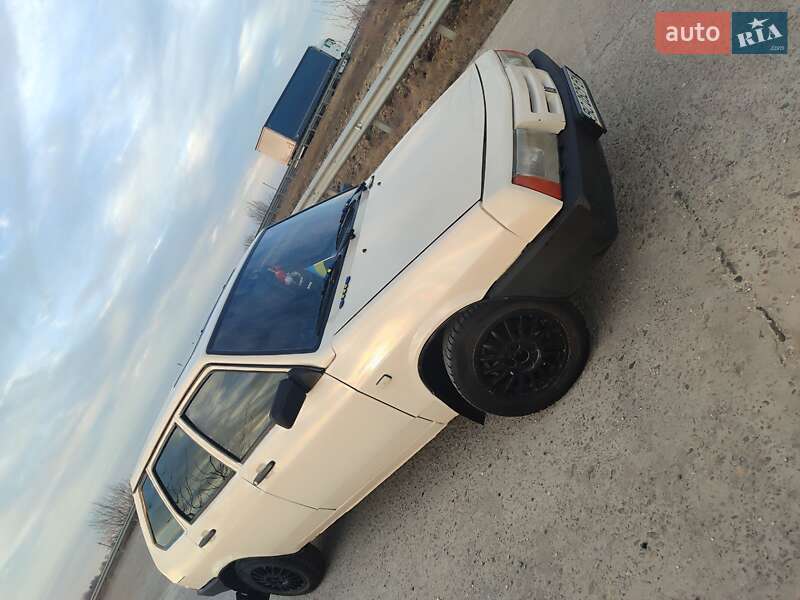 Хэтчбек ВАЗ / Lada 2109 1993 в Городке фото 3 Хэтчбек ВАЗ / Lada 2109 1993 в Городке