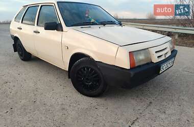 Хэтчбек ВАЗ 2109 1993 в Городке
