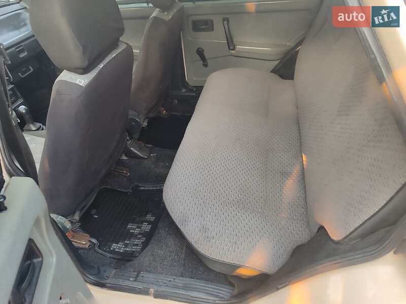 Хэтчбек ВАЗ / Lada 2109 1993 в Городке фото 11 Хэтчбек ВАЗ / Lada 2109 1993 в Городке