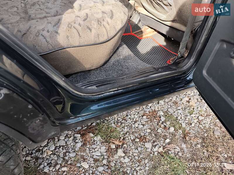 Хэтчбек ВАЗ / Lada 2109 2003 в Черновцах фото 19 Хэтчбек ВАЗ / Lada 2109 2003 в Черновцах