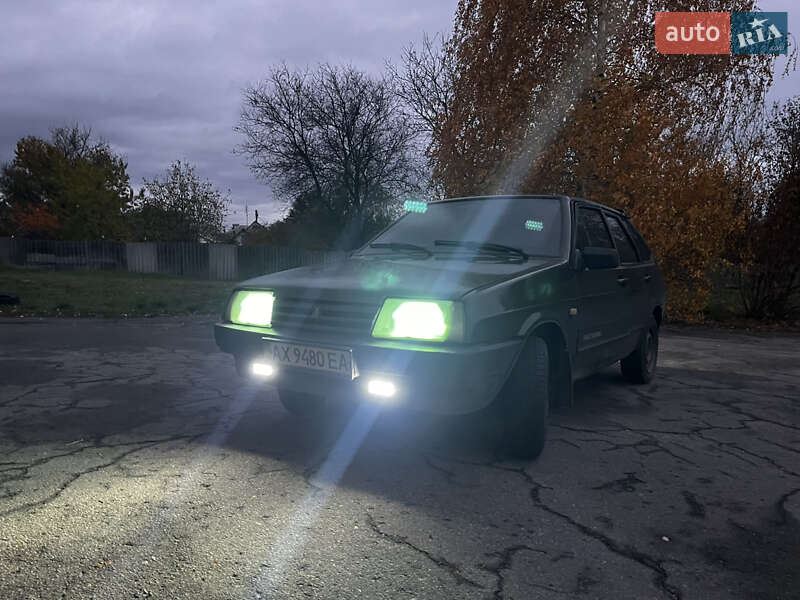 Хэтчбек ВАЗ / Lada 2109 2003 в Харькове фото 8 Хэтчбек ВАЗ / Lada 2109 2003 в Харькове