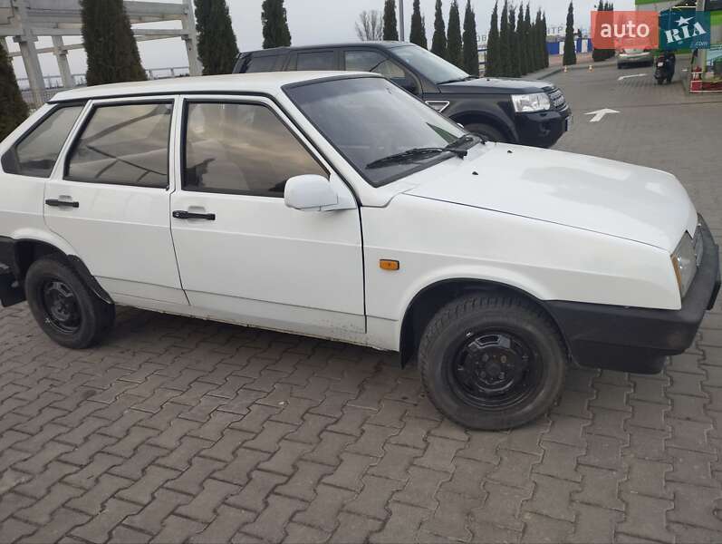 Хэтчбек ВАЗ / Lada 2109 1990 в Киеве фото 4 Хэтчбек ВАЗ / Lada 2109 1990 в Киеве