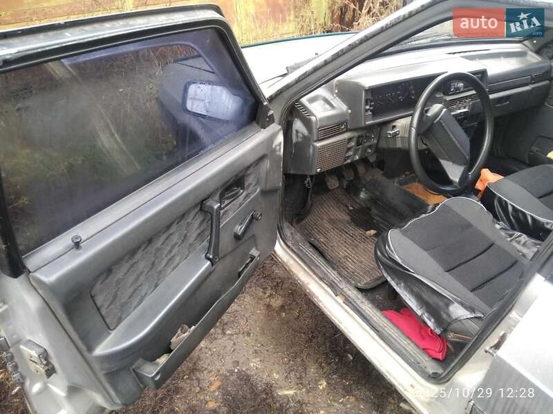 Хетчбек ВАЗ / Lada 2109 2001 в Новгород-Сіверському фото 4 Хетчбек ВАЗ / Lada 2109 2001 в Новгород-Сіверському