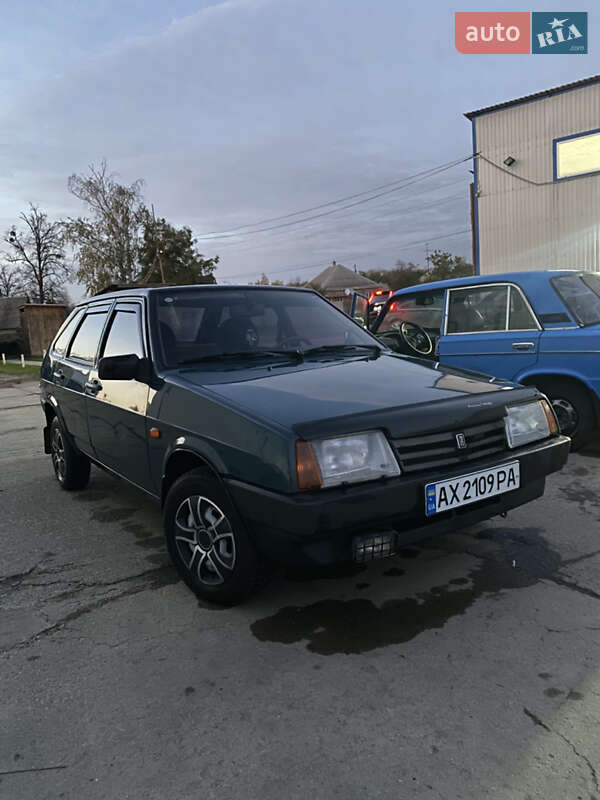 Хэтчбек ВАЗ / Lada 2109 2005 в Харькове